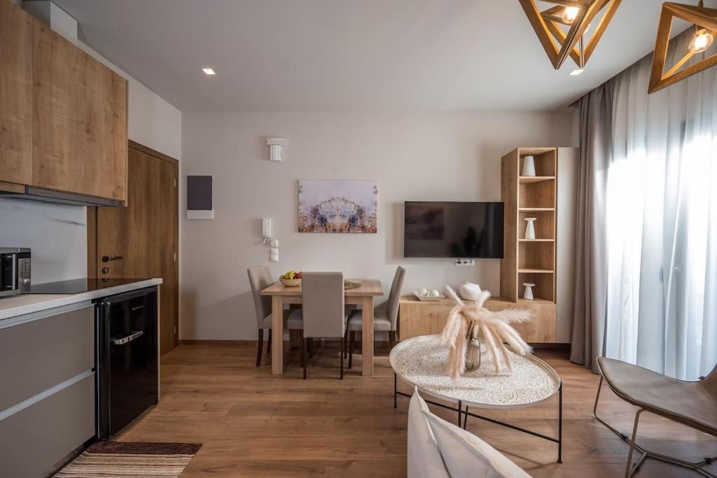 Amalia'S Luxury Apartment 1 Ираклио Екстериор снимка